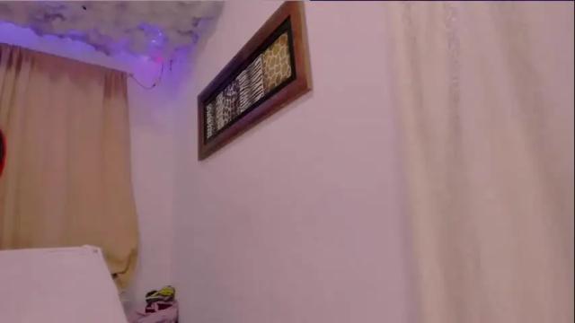 Image 2 of lauu_g Stream on Chaturbate on 8 days ago