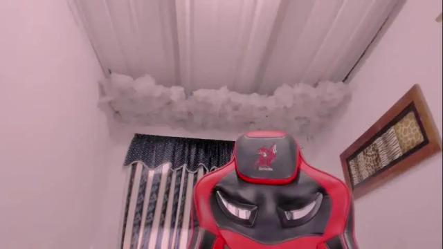 Image 12 of lauu_g Stream on Chaturbate on 4 months ago