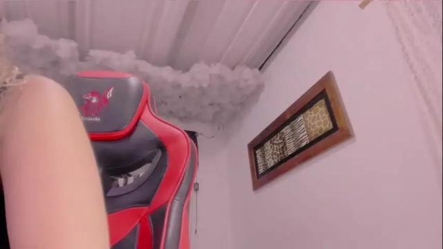 Image 3 of lauu_g Stream on Chaturbate on 4 months ago