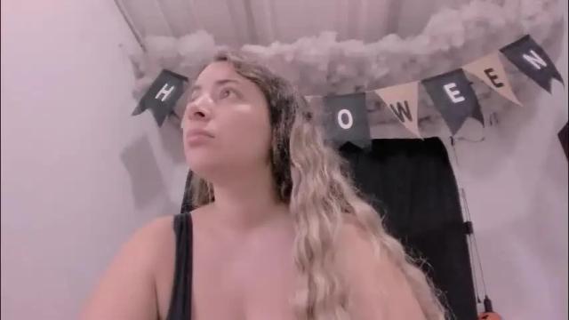 Image 2 of lauu_g Stream on Chaturbate on 2 months ago