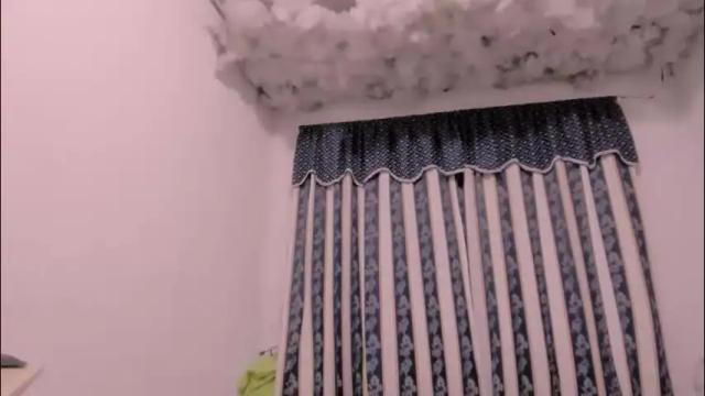 Image 3 of lauu_g Stream on Chaturbate on 1 month ago