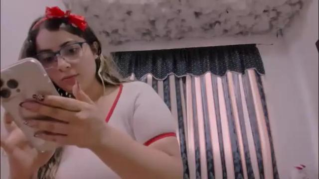 Image 8 of lauu_g Stream on Chaturbate on 1 month ago