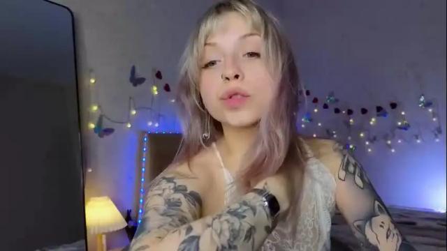 Image 2 of lavenderlav Stream on Chaturbate on 1 month ago