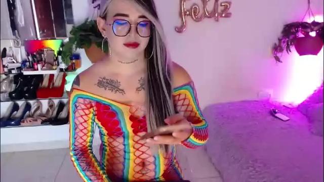 Image 3 of laveneno_ortiz07 Stream on Chaturbate on 1 month ago