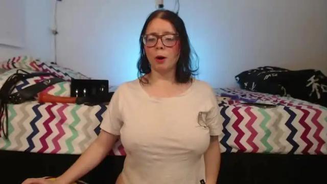 Image 3 of lay_lah Stream on Chaturbate on 14 months ago
