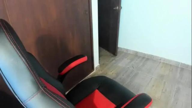 Image 12 of lay_lah Stream on Chaturbate on 2 months ago