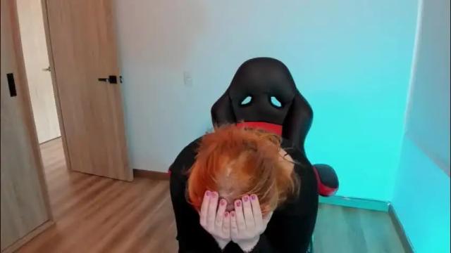 Image 2 of lay_lah Stream on Chaturbate on 22 days ago