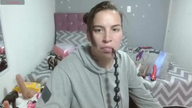 Image 12 of layanabiganal Stream on Chaturbate on 14 months ago