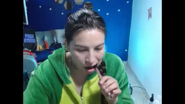 Image 11 of layanacuminpussy Stream on Chaturbate on 1 month ago