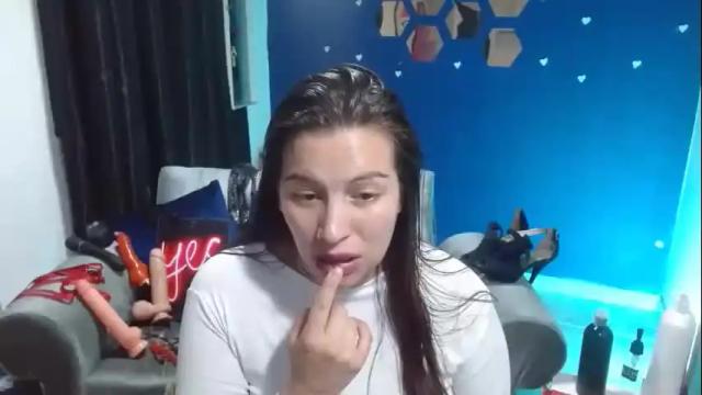 Image 12 of layanacuminpussy Stream on Chaturbate on 8 days ago
