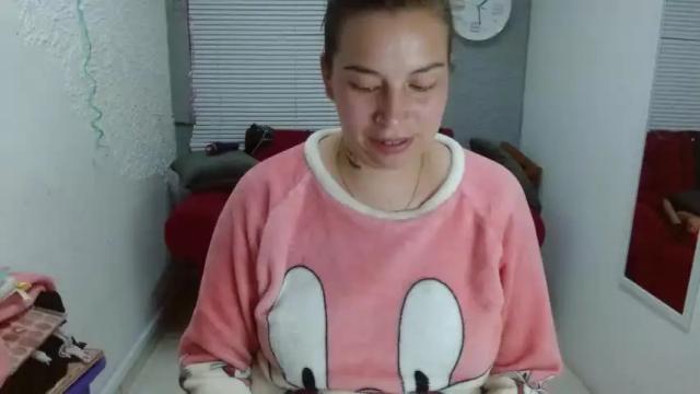Image 12 of layanafuckbooty Stream on Chaturbate on 16 months ago
