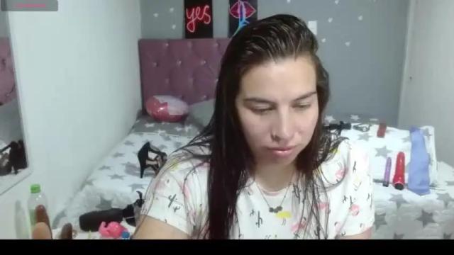 Image 10 of layanafuckgirl Stream on Chaturbate on 13 months ago