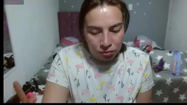 Image 10 of layanafuckgirl Stream on Chaturbate on 13 months ago