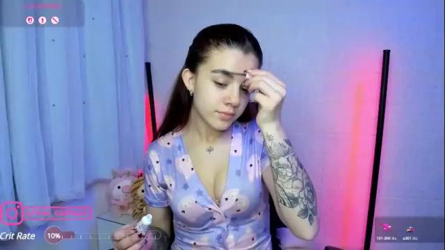 Image 4 of layla_castilloo Stream on Chaturbate on 8 days ago