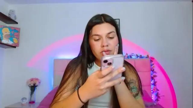 Image 12 of layla_roma Stream on Chaturbate on 2 months ago