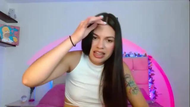 Image 3 of layla_roma Stream on Chaturbate on 2 months ago
