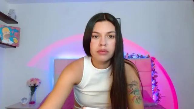 Image 8 of layla_roma Stream on Chaturbate on 2 months ago