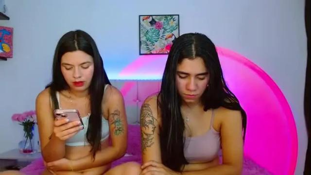 Image 3 of layla_roma Stream on Chaturbate on 2 months ago