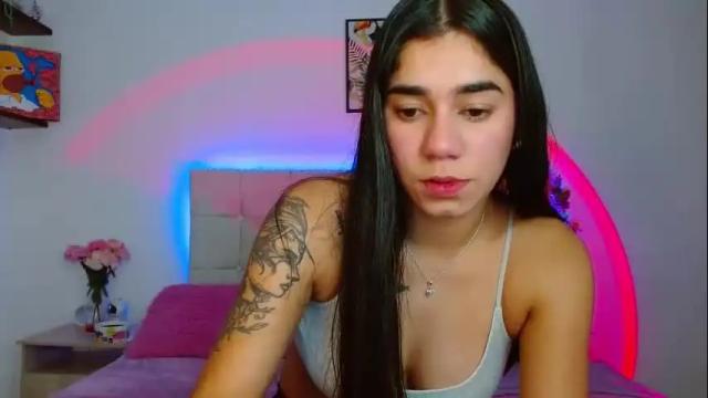 Image 12 of layla_roma Stream on Chaturbate on 2 months ago