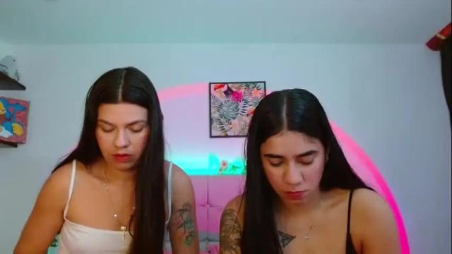 Image 11 of layla_roma Stream on Chaturbate on 1 month ago