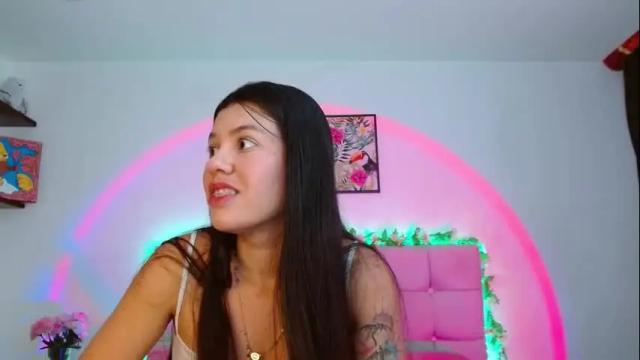 Image 3 of layla_roma Stream on Chaturbate on 1 month ago