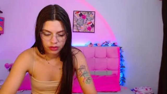 Image 12 of layla_roma Stream on Chaturbate on 1 month ago