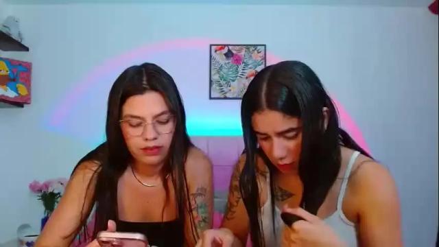 Image 10 of layla_roma Stream on Chaturbate on 1 month ago
