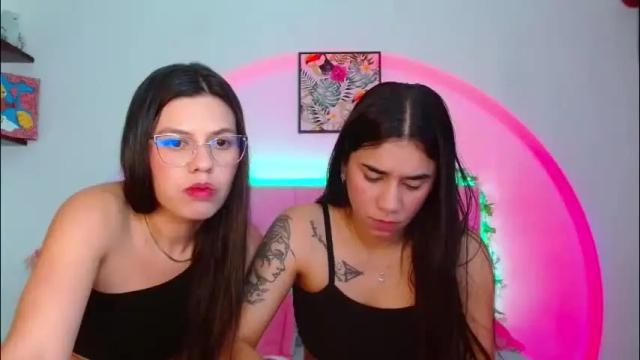 Image 12 of layla_roma Stream on Chaturbate on 1 month ago