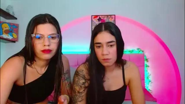 Image 2 of layla_roma Stream on Chaturbate on 1 month ago