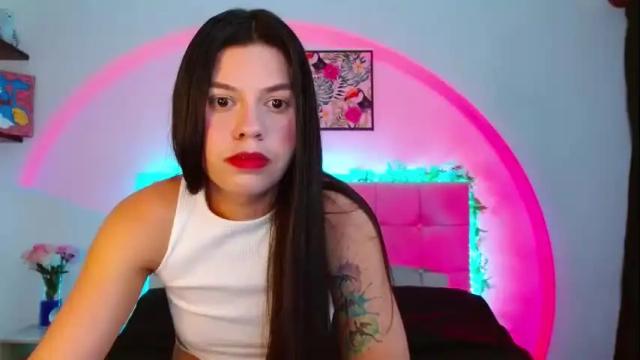 Image 2 of layla_roma Stream on Chaturbate on 1 month ago