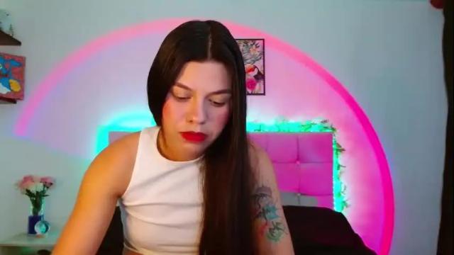 Image 7 of layla_roma Stream on Chaturbate on 1 month ago