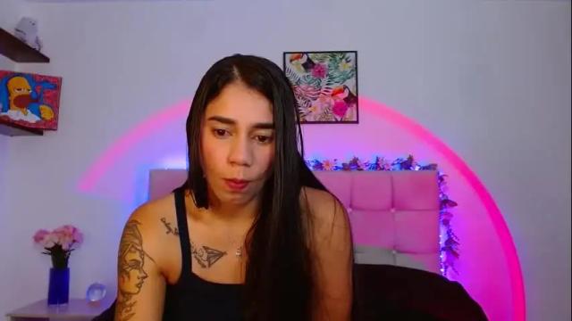 Image 10 of layla_roma Stream on Chaturbate on 22 days ago
