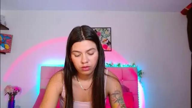 Image 7 of layla_roma Stream on Chaturbate on 1 day ago
