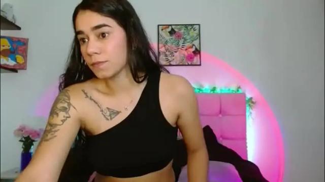 Image 11 of layla_roma Stream on Chaturbate on 1 month ago