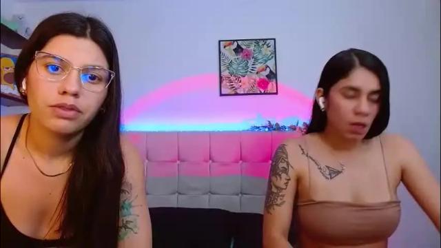 Image 2 of layla_roma Stream on Chaturbate on 1 month ago