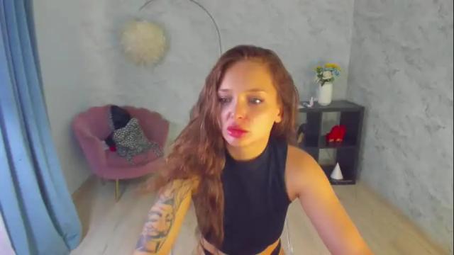 Image 2 of layla_snowflake Stream on Chaturbate on 29 days ago