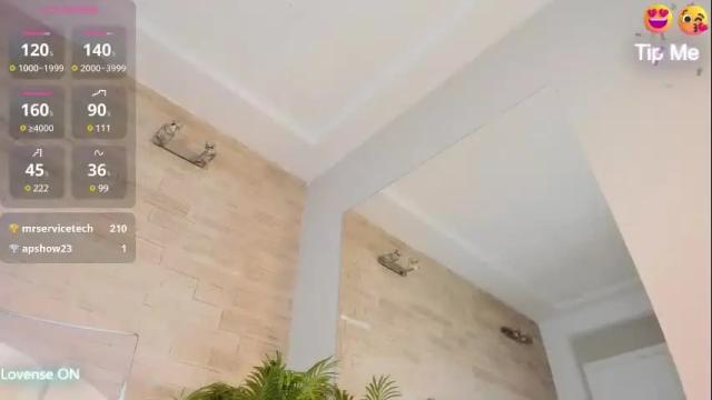 Image 10 of layla_snowflake Stream on Chaturbate on 19 days ago