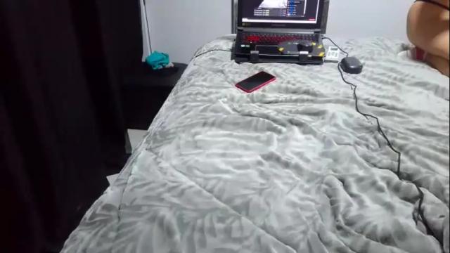 Image 4 of laylabrasil Stream on Chaturbate on 3 days ago
