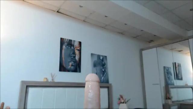 Image 12 of laylacruz Stream on Chaturbate on 14 months ago