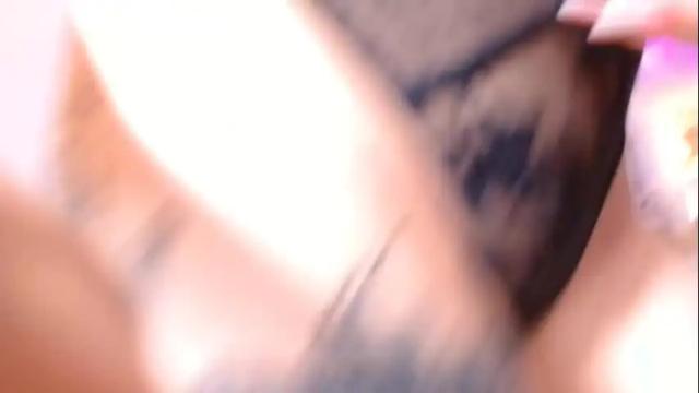 Image 11 of laylacruz Stream on Chaturbate on 1 month ago