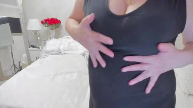 Image 2 of laylaroma Stream on Chaturbate on 2 months ago