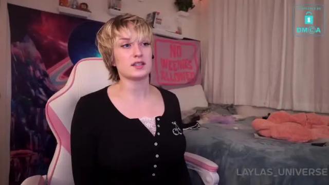 Image 3 of laylas_universe Stream on Chaturbate on 16 months ago
