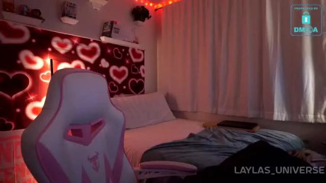 Image 3 of laylas_universe Stream on Chaturbate on 15 months ago