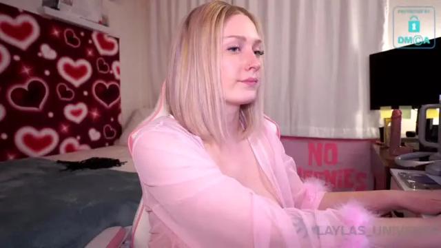Image 10 of laylas_universe Stream on Chaturbate on 15 months ago