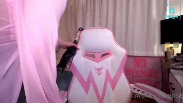 Image 4 of laylas_universe Stream on Chaturbate on 15 months ago