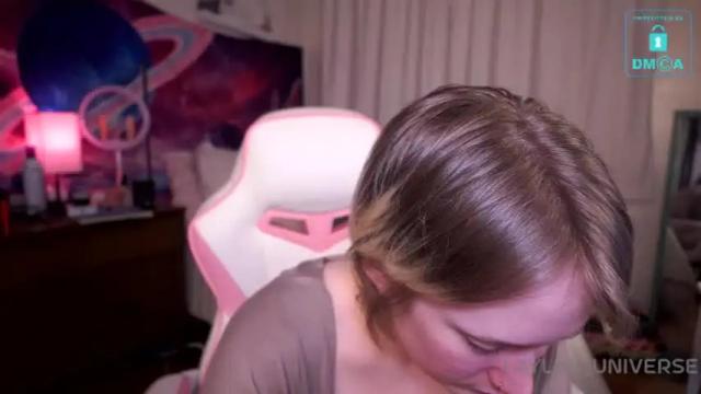 Image 6 of laylas_universe Stream on Chaturbate on 14 months ago