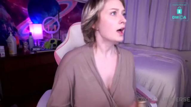 Image 8 of laylas_universe Stream on Chaturbate on 14 months ago