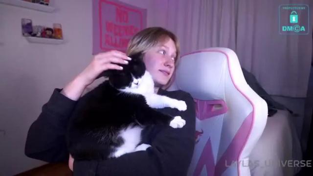 Image 10 of laylas_universe Stream on Chaturbate on 13 months ago