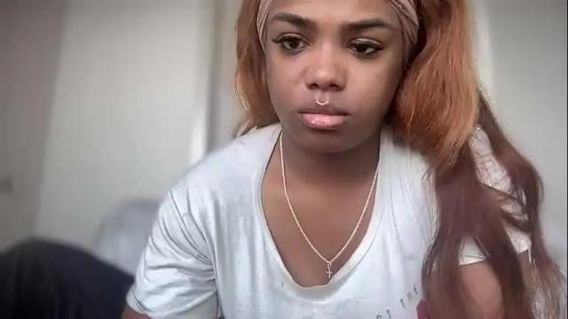 Image 3 of laylasimone97 Stream on Chaturbate on 3 months ago