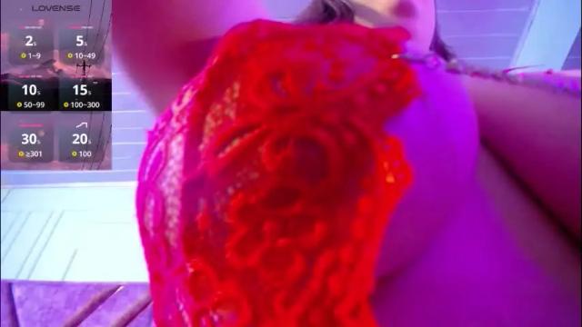 Image 3 of layna_cold Stream on Chaturbate on 4 days ago